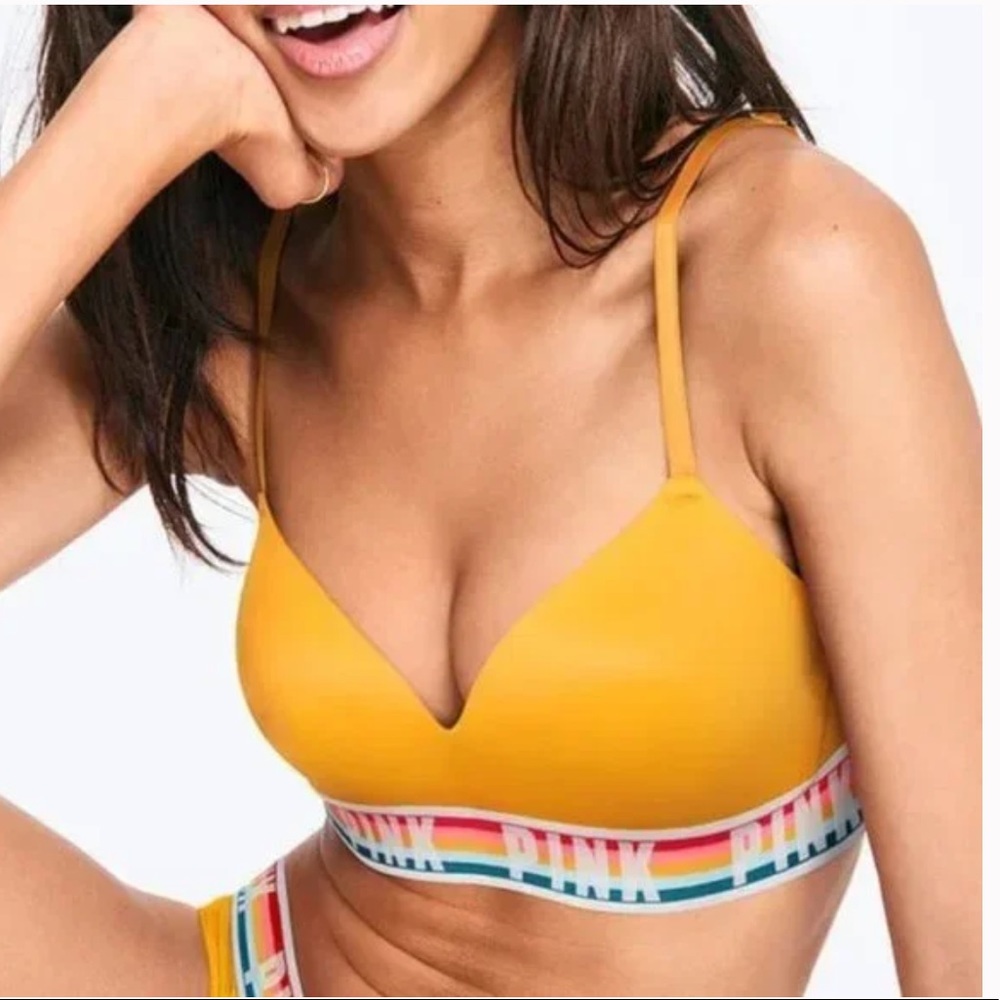 Wear Everywhere Wireless Push-up bra 32A